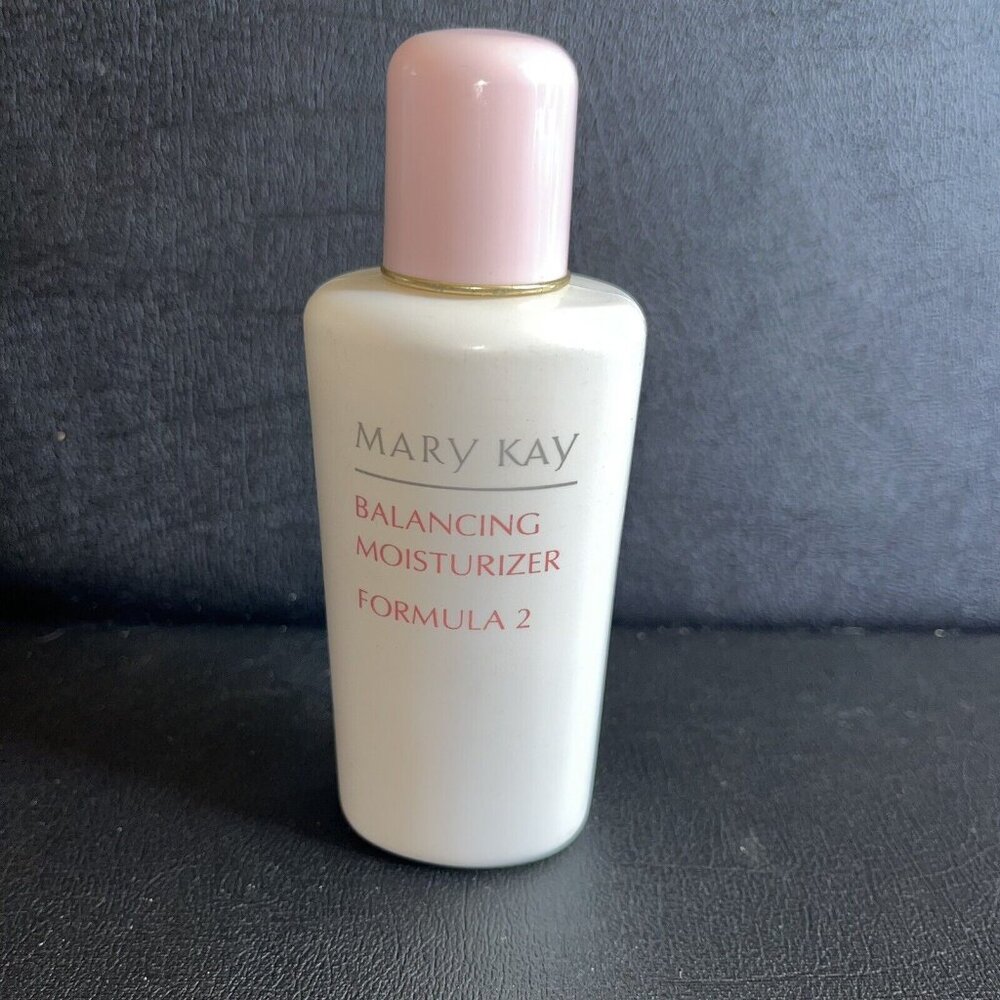 Mary Kay Balancing Moisturizer Formula 2,  4 oz Normal Combination Skin
